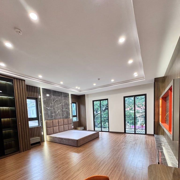 CỔ NHUẾ - MẶT NGÕ Ô TÔ TRÁNH -LÔ GÓC 2 THOÁNG –NỘI THẤT ĐẸP - VỪA Ở VỪA KINH DOANH.